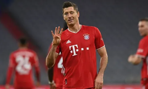 HLV đội tuyển Ý “khiêu khích” Lewandowski đến Serie A trổ tài