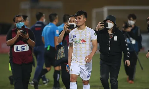 HLV Hàn Quốc: 'Không ai ở V-League thay thế được Quang Hải'