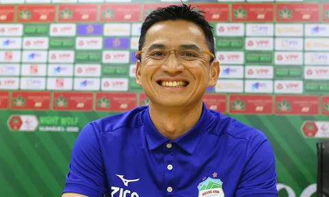 HLV Kiatisuk tuyên bố HAGL sẽ thắng Hà Nội 1-0