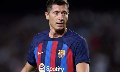 HLV Klopp: 'Chẳng hiểu Barca mua tân binh bằng cách nào'