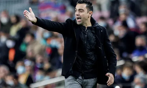 HLV Koeman đau lòng với Barca của Xavi