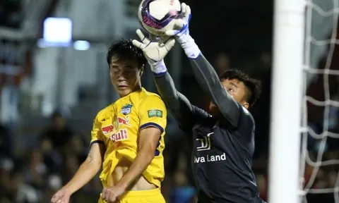 HLV Minh Chiến: 'Bùi Tiến Dũng khó giữ sạch lưới trước HAGL'