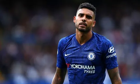 HLV phá vỡ im lặng, phi vụ sao Chelsea đang diễn ra?