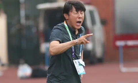 HLV Shin Tae-yong từ chối so sánh Việt Nam và Thái Lan