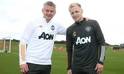 HLV Solskjaer: "Van de Beek có thể đá tốt ở cả 3 vị trí ấy"