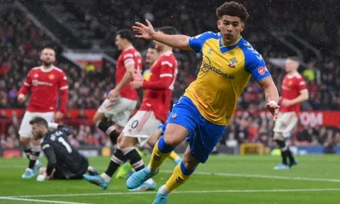 HLV Southampton chỉ thẳng điểm yếu của M.U