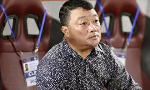 HLV Trương Việt Hoàng chia tay CLB TP HCM
