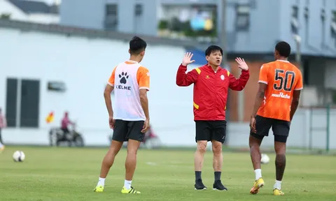 HLV Vũ Tiến Thành: Truyền thông làm CLB TPHCM nổi sóng ngầm