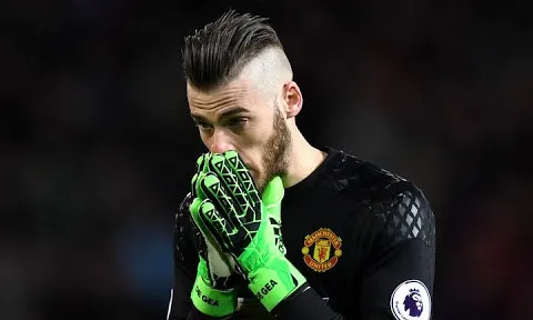 Hòa như thua, Mourinho trở mặt với De Gea