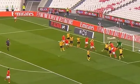 Hóa "quái vật không chiến", "đá tảng" Bồ Đào Nha chào hàng cực gắt đến Man City