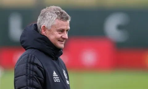 Hỏi mua bom tấn hàng công, Man Utd nhận câu trả lời