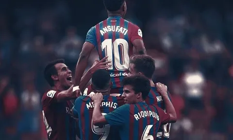 Hôm qua, một vị vua mới xuất hiện ở Camp Nou