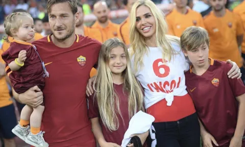Hôn nhân của Totti đổ vỡ