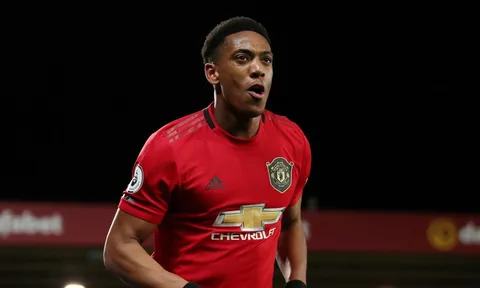 Hỏng 2 quả pen, Man United vẫn tăng đến 8 bậc trên BXH