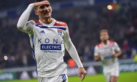 XONG! Aouar chốt hạ 'rất đơn giản', Arsenal ngậm trái đắng ở chợ Hè
