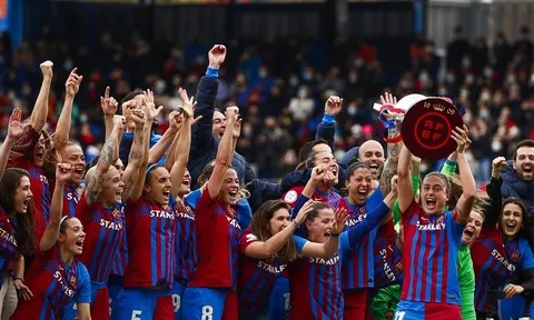 Hủy diệt Real, Barca vô địch Primera Division sớm với 24 trận toàn thắng