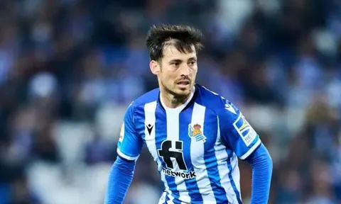 Huyền thoại Man City công bố quyết định tương lai