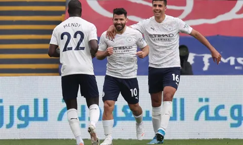 Huyền thoại Man City toả sáng, Pep Guardiola có thấy tiếc nuối?