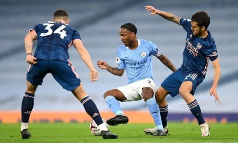Huyền thoại Pháo thủ chỉ ra 'át chủ bài' của Man City, không phải Sterling