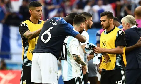 Pogba: "Đó là người khiến tôi phải chịu đựng nhiều nhất trên sân cỏ"