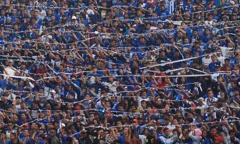 Hai CĐV Indonesia thiệt mạng vì chen lấn