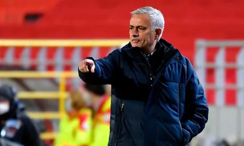 Tottenham bại trận, Mourinho thừa nhận gây sốc về 1 quyết định