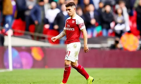 "Tôi phải gặp bác sĩ tâm lý vì thi đấu rất ít tại Arsenal"