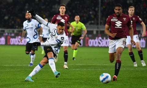 Sanchez cứu Inter ở phút 90+3