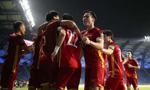 Đội tuyển Việt Nam thăng tiến trên bảng xếp hạng FIFA; Tấn Trường tri ân thầy Park