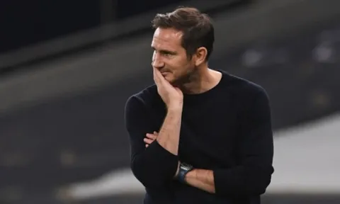 Ian Wright chỉ ra 1 điều thiếu sót của Lampard khi mua sắm