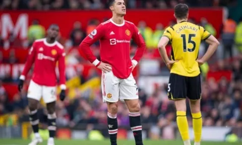 Ian Wright nêu ra lợi thế của Man Utd so với Arsenal