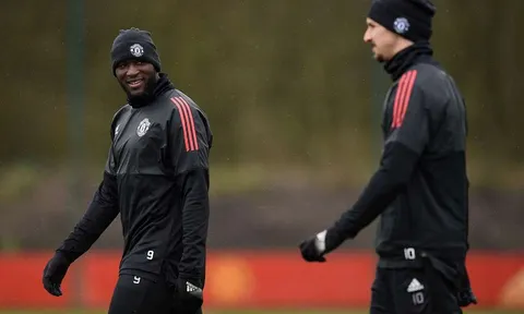 Ibrahimovic ra kèo, Lukaku sợ "xanh mặt" né tránh