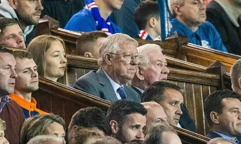 Van Nistelrooy tự hào khi Sir Alex dự khán