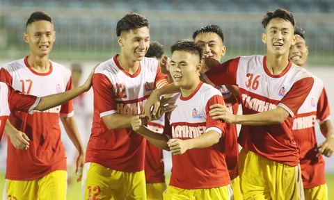 Văn Toàn "đệ nhị" rời sân sớm, U21 HAGL thua thảm U21 Hà Tĩnh ở trận khai mạc VCK U21 Quốc gia