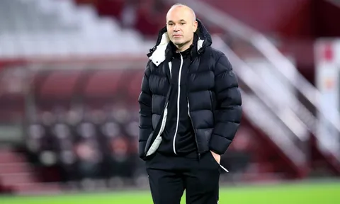 Iniesta: "Tôi không trở lại Barca để chơi bóng"
