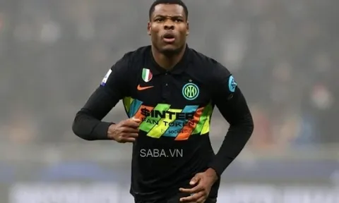 Inter báo giá Dumfries cho Chelsea