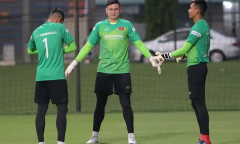 Vì sao 3 thủ thành giữ sạch lưới nhiều nhất V-League không có tên ở ĐT Việt Nam?