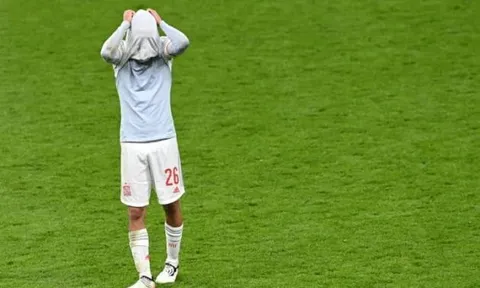 Pique bực tức chỉ ra nguyên nhân lớn giúp Ý thắng penalty
