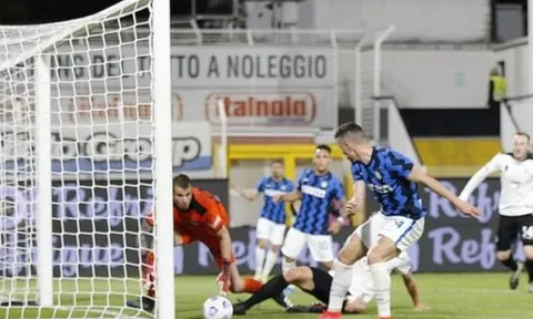 Ivan Perisic giúp Inter thoát thua trước Spezia