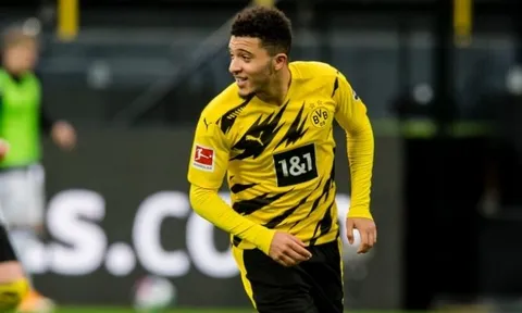 Jadon Sancho bị Kompany cảnh cáo trên sân tập Man City