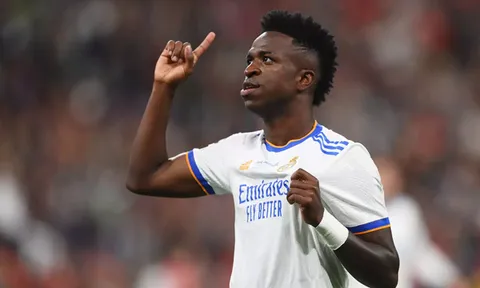 Vinicius bay cao cùng Real Madrid: Câu trả lời cho Zidane