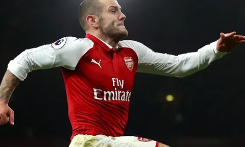 Hủy hợp đồng, 'báu vật 1 thời' của Arsenal tập luyện ngoài công viên