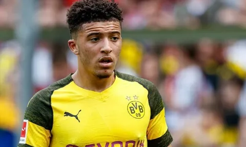 Sếp lớn Dortmund "thả thính" M.U vụ Sancho