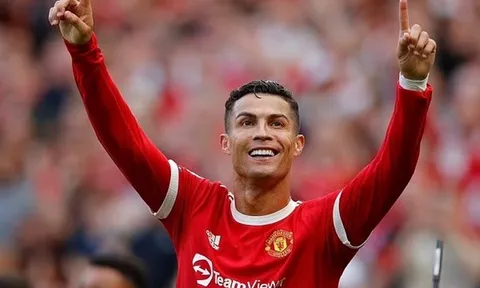 Jamie Carragher chỉ ra khuyết điểm của M.U dù có Ronaldo