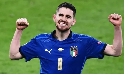 Jorginho tiết lộ việc được quan chức Arsenal liên hệ