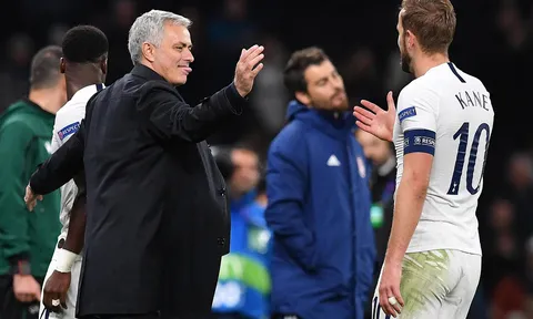 Bùng nổ ngược dòng, Mourinho tiết lộ thay đổi trong giờ nghỉ giúp Tottenham thăng hoa