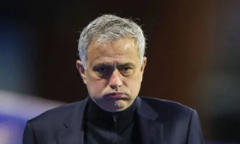 Tottenham có biến, Mourinho cay cú mở điều tra kẻ đâm sau lưng