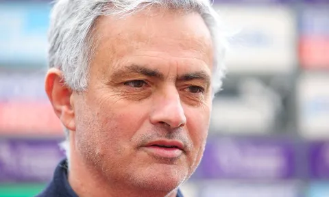 Jose Mourinho đang lặp lại chính xác những sai lầm ở Man United
