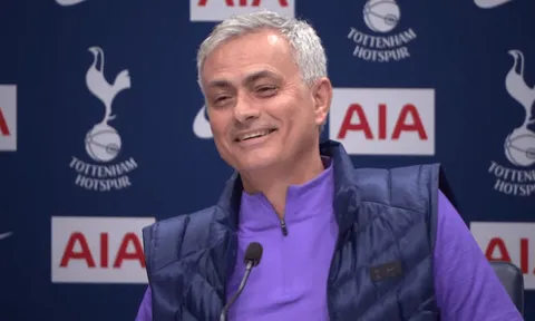 Mourinho tiết lộ bí quyết: ''Tôi chỉ cần là một phiên bản mềm mại của chính mình''