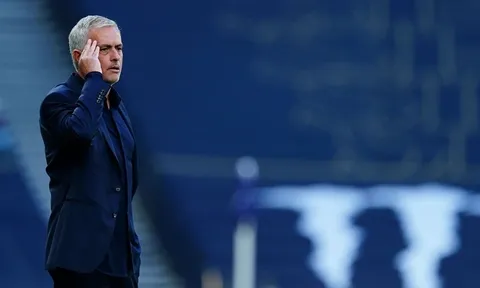 'Mourinho là HLV tệ nhất trong số tệ nhất'